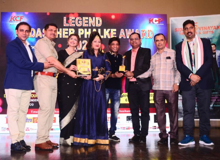 Indore’s young social worker Dr Rajib Pal honoured with Legend Dadasaheb Phalke Award 2022 for the film ATMA-NIRBHAR BHARAT